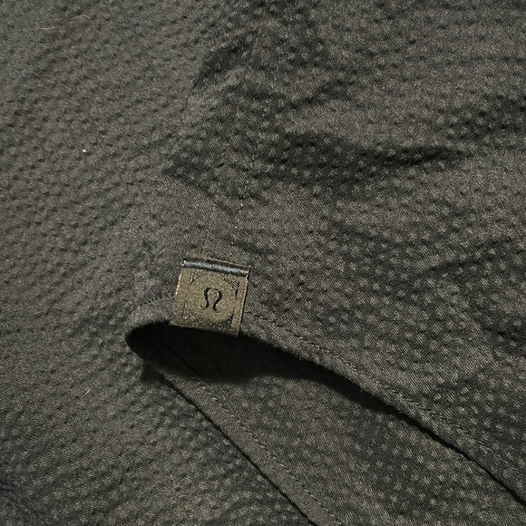 Lululemon short sleeve - Picture 4 of 6